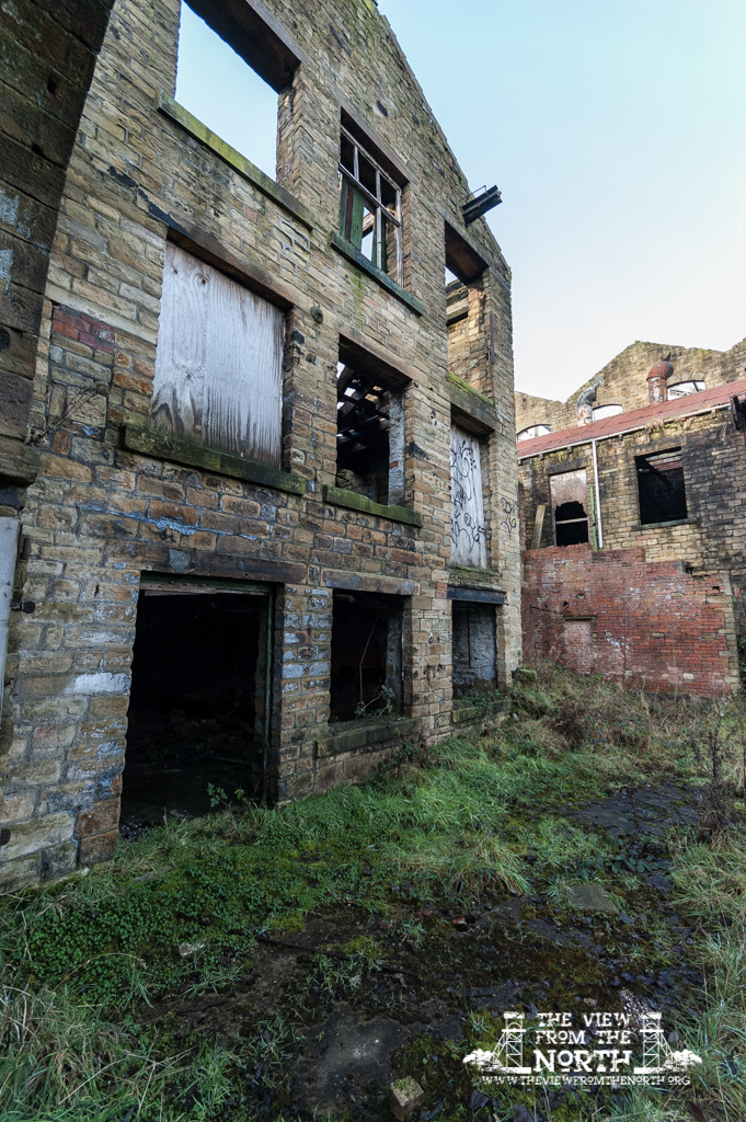 Westwood Mill, Linthwaite, 15-12-2008 007.jpg