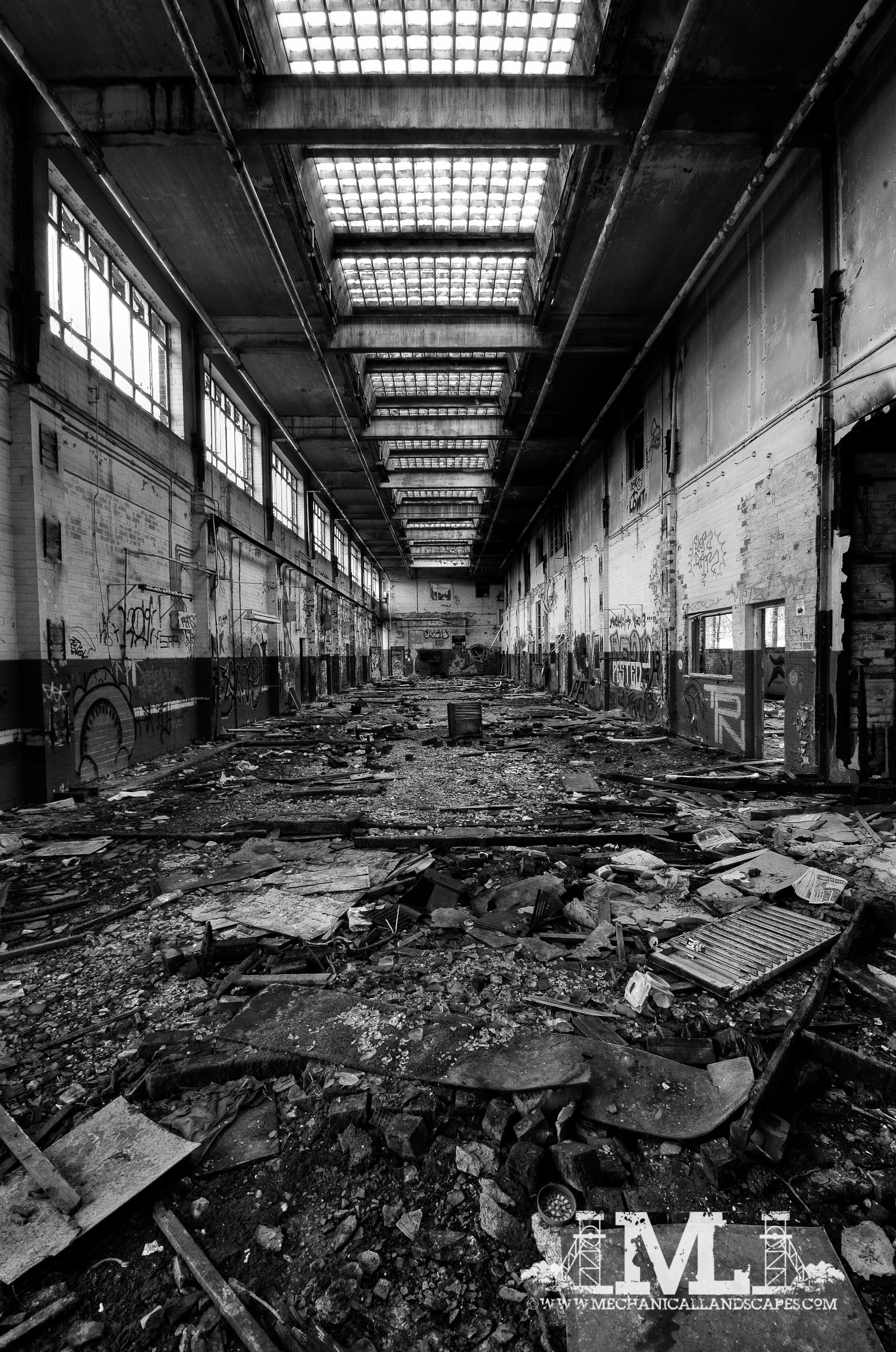 DSC_0289_7_8_tonemapped bw-2.jpg