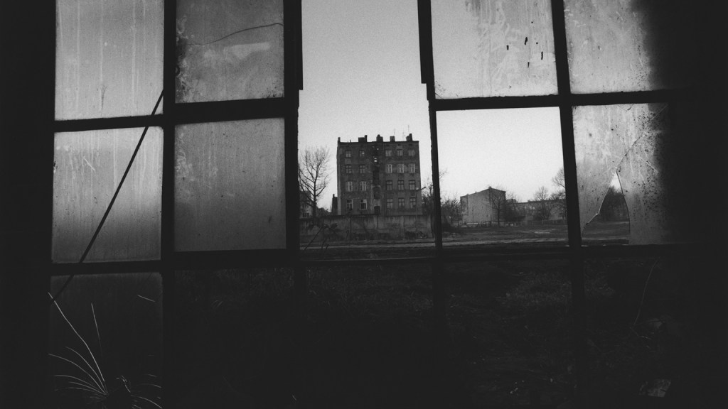 (4)-Press-Image-l-David-Lynch-Untitled-(Lodz)-2000