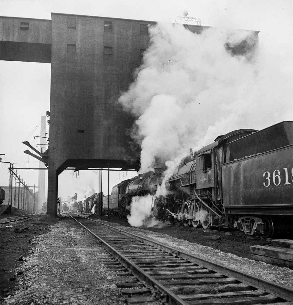 Chicago, Illinois. Engines lined up at coaling station at an Illinois Central Railroad yard