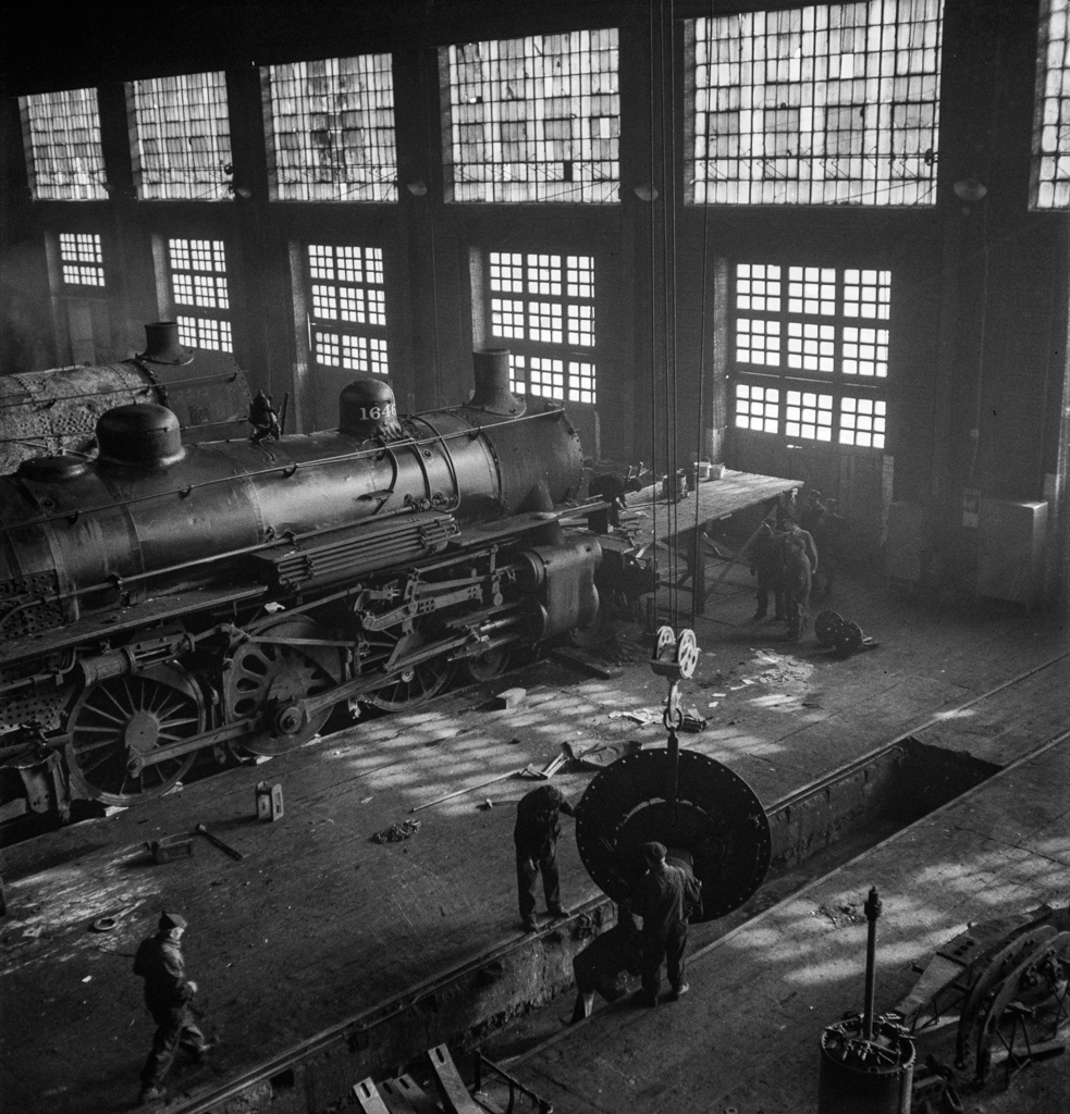 Chicago, Illinois. In the Chicago and Northwestern Railroad repair shops 8bit