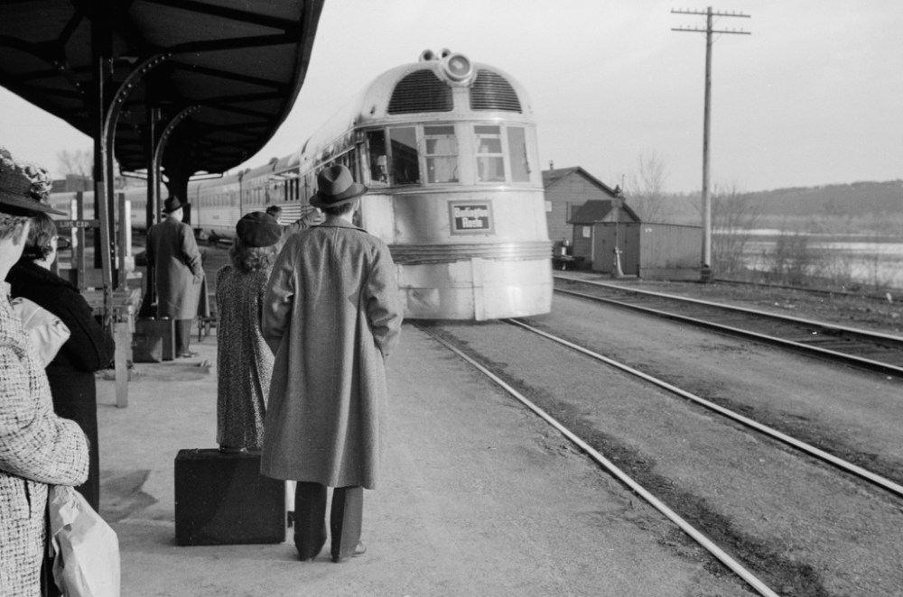 The Burlington Zephyr. East Dubuque, Illinois